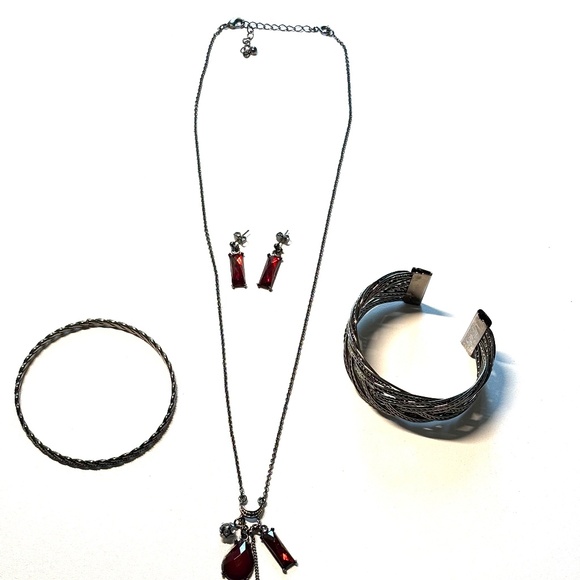 Set necklace, earrings and bracelets - Picture 2 of 10